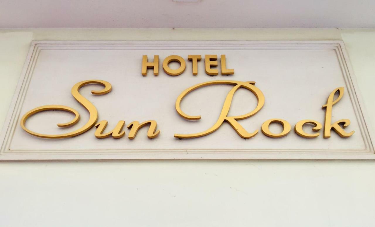 Hotel Sun Rock Kânyâkumârî Extérieur photo